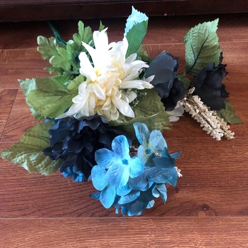 Mainstay blue Artificial flower bunch